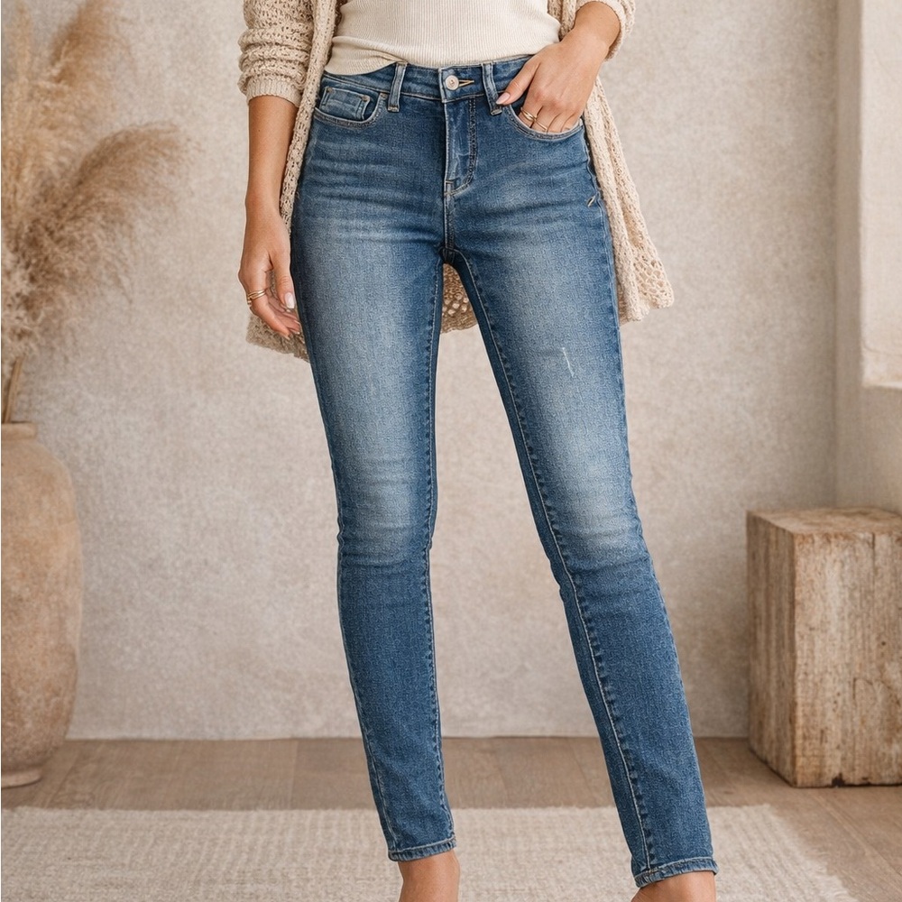 Anthropologie Pilcro Stet Mid-Rise Jeans